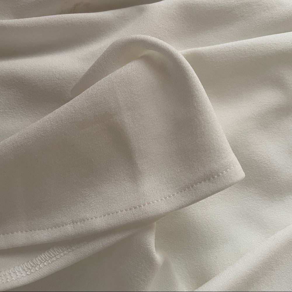 Lulu’s • White Midi Dress in size XS - Picture 6 of 8
